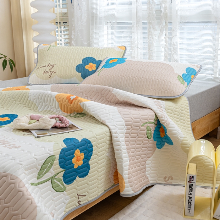 91家纺网 家纺一手货源 找家纺 优雅星家纺 2026新款凉感丝印花乳胶凉席 幸运花朵