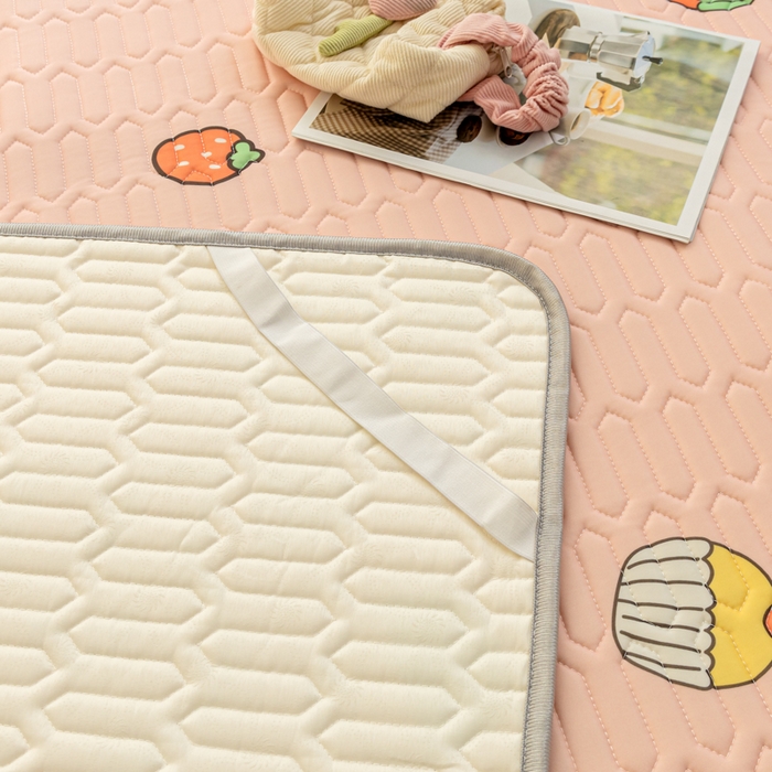 91家纺网 家纺一手货源 找家纺 优雅星家纺 2026新款凉感丝印花乳胶凉席 仔仔兔