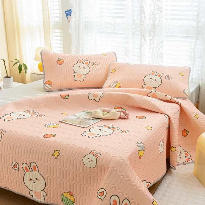 91家纺网 家纺一手货源 找家纺 优雅星家纺 2026新款凉感丝印花乳胶凉席 仔仔兔