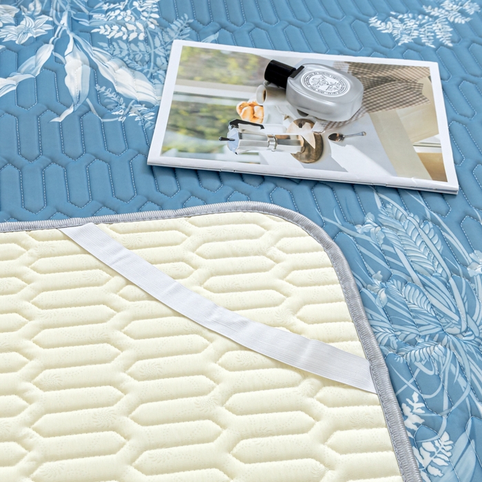 91家纺网 家纺一手货源 找家纺 优雅星家纺 2026新款凉感丝印花乳胶凉席 夜相思