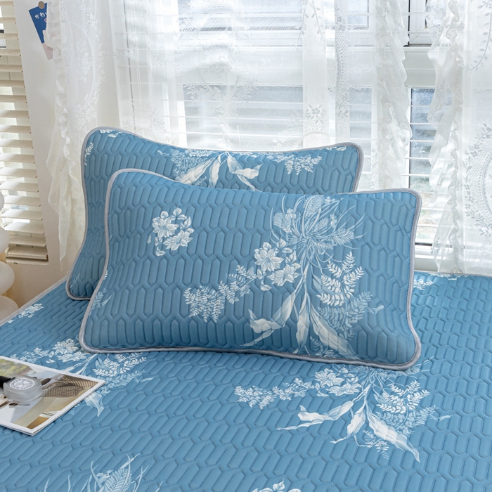 91家纺网 家纺一手货源 找家纺 优雅星家纺 2026新款凉感丝印花乳胶凉席 夜相思