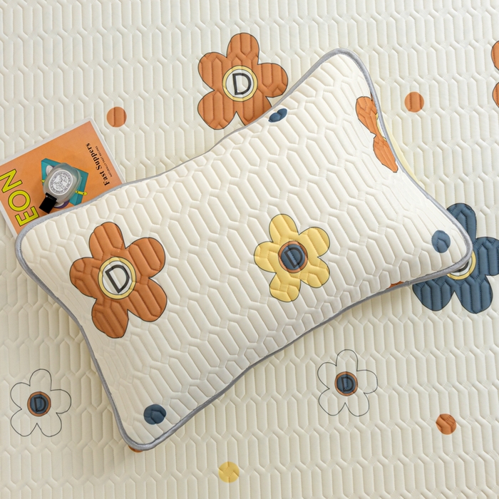 91家纺网 家纺一手货源 找家纺 优雅星家纺 2026新款凉感丝印花乳胶凉席 爱的季节