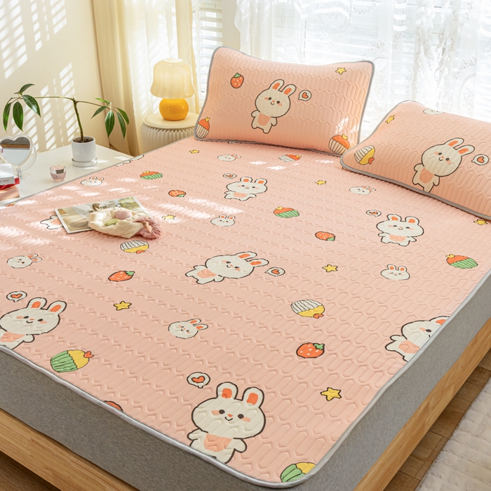 91家纺网 家纺一手货源 找家纺 优雅星家纺 2026新款凉感丝印花乳胶凉席 仔仔兔