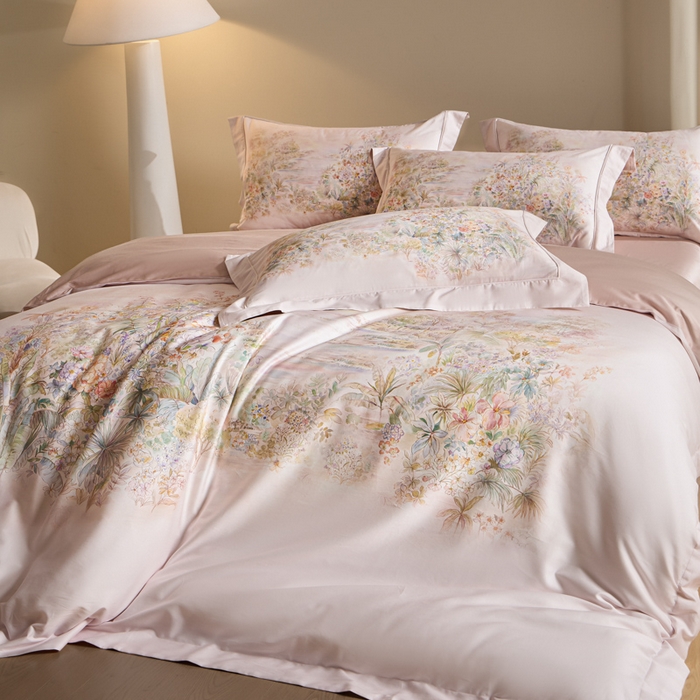 91家纺网 家纺一手货源 找家纺 U品汇 2026新品纯棉全棉平网大版数码印花四件套高端60支长绒棉贡缎埋绳宽边系列 浅芜（粉）