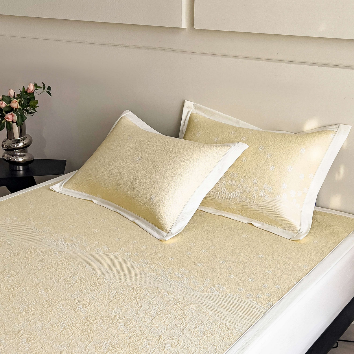 91家纺网 家纺一手货源 找家纺 孩子王家纺 2026春夏新款PE乙纶学生宿舍高克重凉感值过0.21冰豆豆席凉感席子凉席席子 花园淡雅黄 床单款