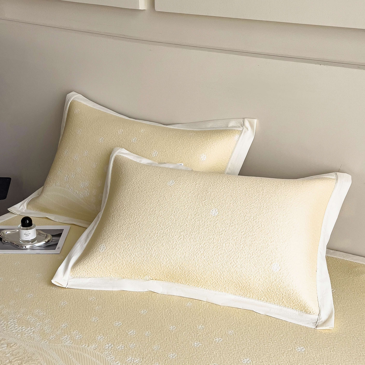 91家纺网 家纺一手货源 找家纺 孩子王家纺 2026春夏新款PE乙纶学生宿舍高克重凉感值过0.21冰豆豆席凉感席子凉席席子 花园淡雅黄 床单款