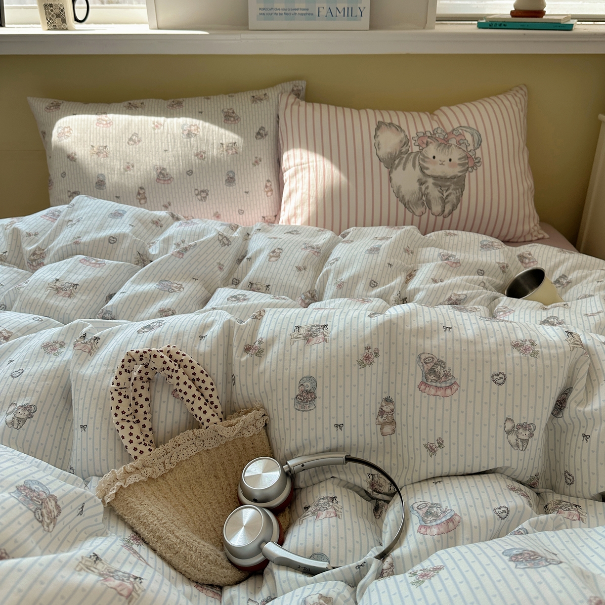 91家纺网 家纺一手货源 找家纺 耀悦家纺 2026新款双层纱全棉四件套大版枕套混搭款博主ins风格款纯棉四件套 优雅布偶猫