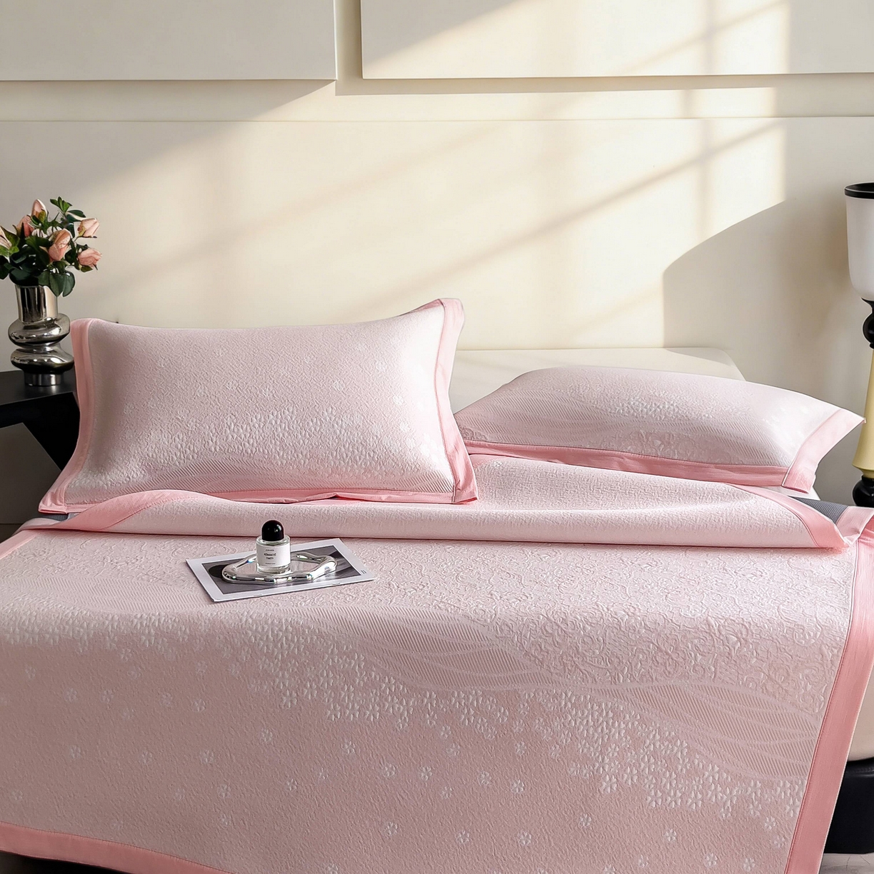 91家纺网 家纺一手货源 找家纺 孩子王家纺 2026春夏新款PE乙纶学生宿舍高克重凉感值过0.21冰豆豆席凉感席子凉席席子 花园蜜裸粉 床单款