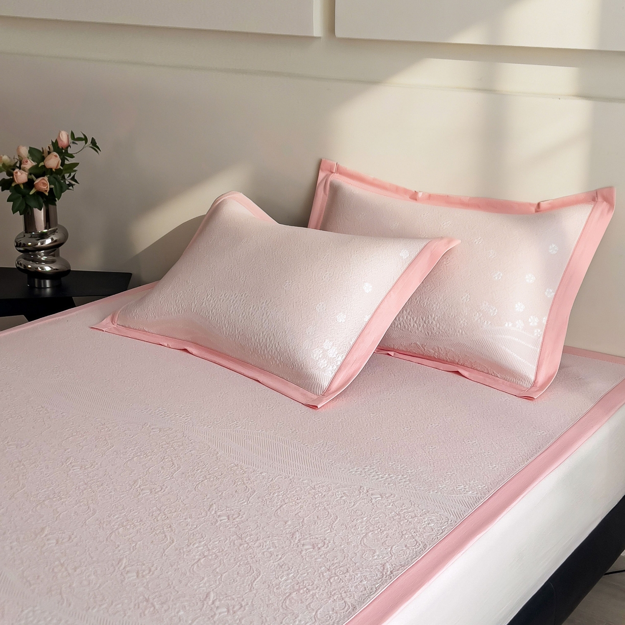 91家纺网 家纺一手货源 找家纺 孩子王家纺 2026春夏新款PE乙纶学生宿舍高克重凉感值过0.21冰豆豆席凉感席子凉席席子 花园蜜裸粉 床单款