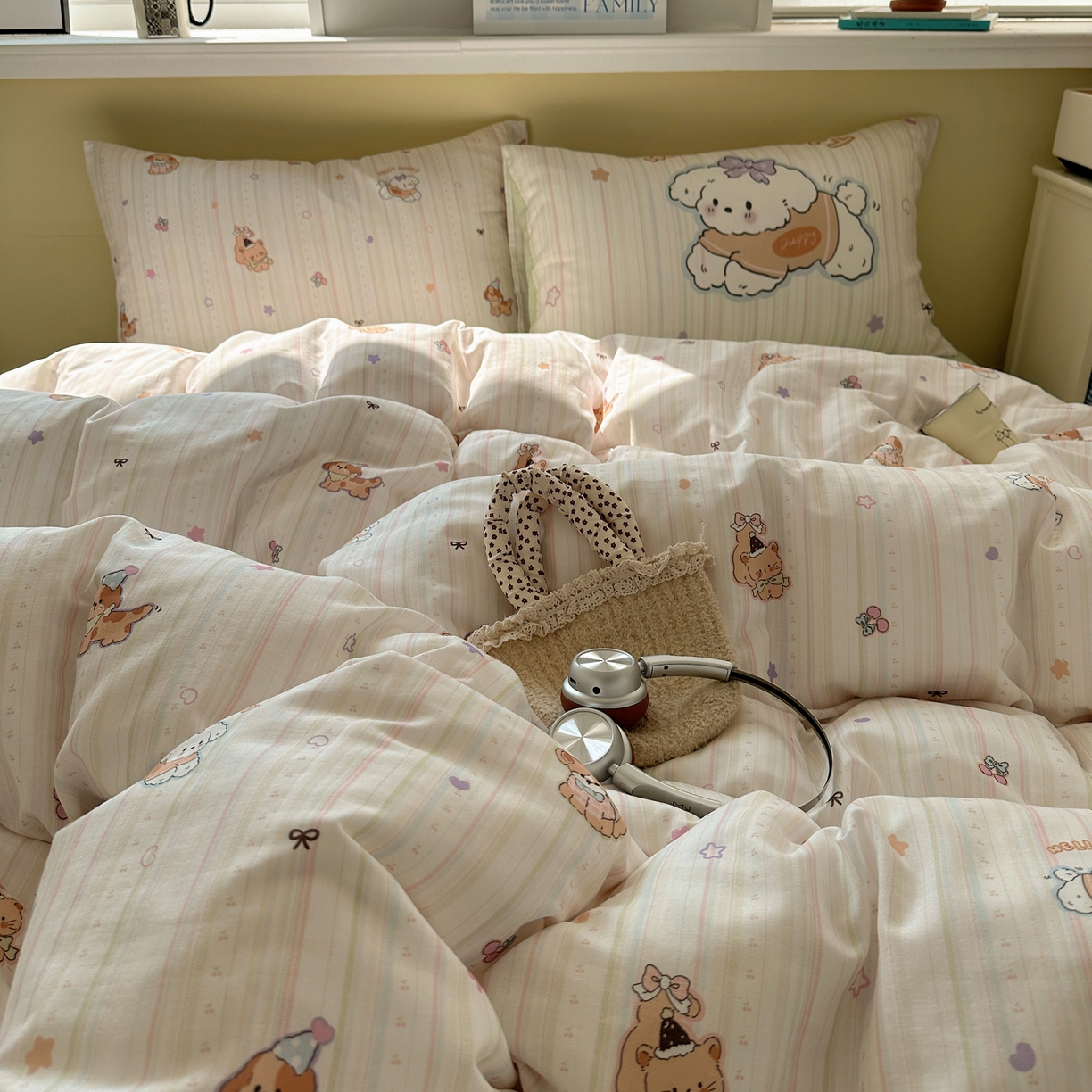 91家纺网 家纺一手货源 找家纺 耀悦家纺 2026新款双层纱全棉四件套大版枕套混搭款博主ins风格款纯棉四件套 cherry小奶狗