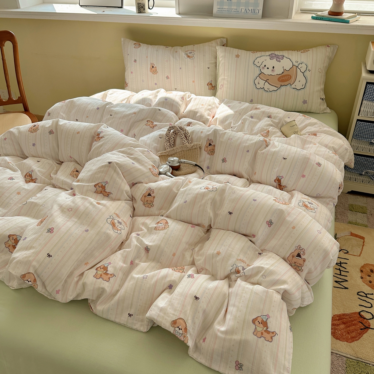 91家纺网 家纺一手货源 找家纺 耀悦家纺 2026新款双层纱全棉四件套大版枕套混搭款博主ins风格款纯棉四件套 cherry小奶狗