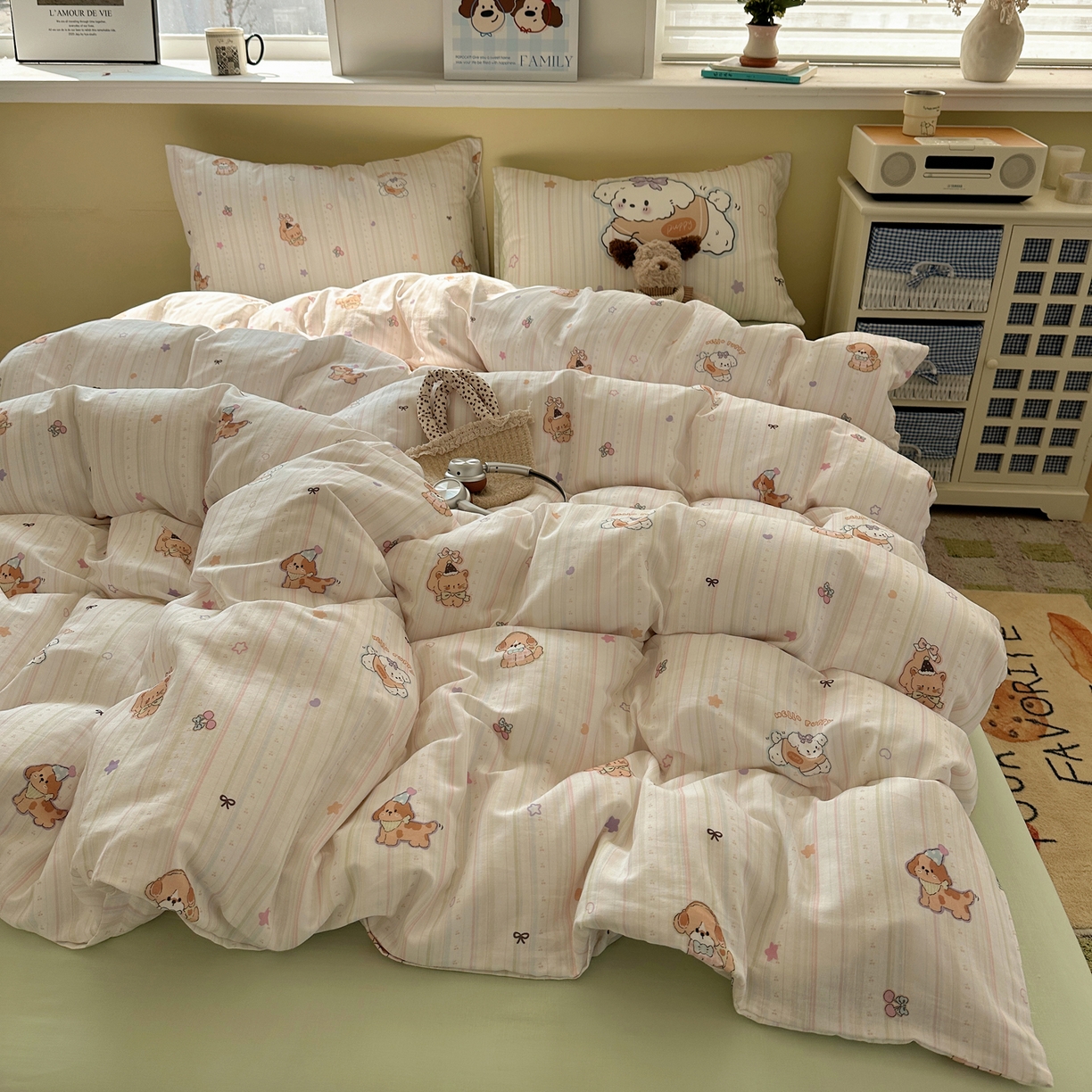 91家纺网 家纺一手货源 找家纺 耀悦家纺 2026新款双层纱全棉四件套大版枕套混搭款博主ins风格款纯棉四件套 cherry小奶狗