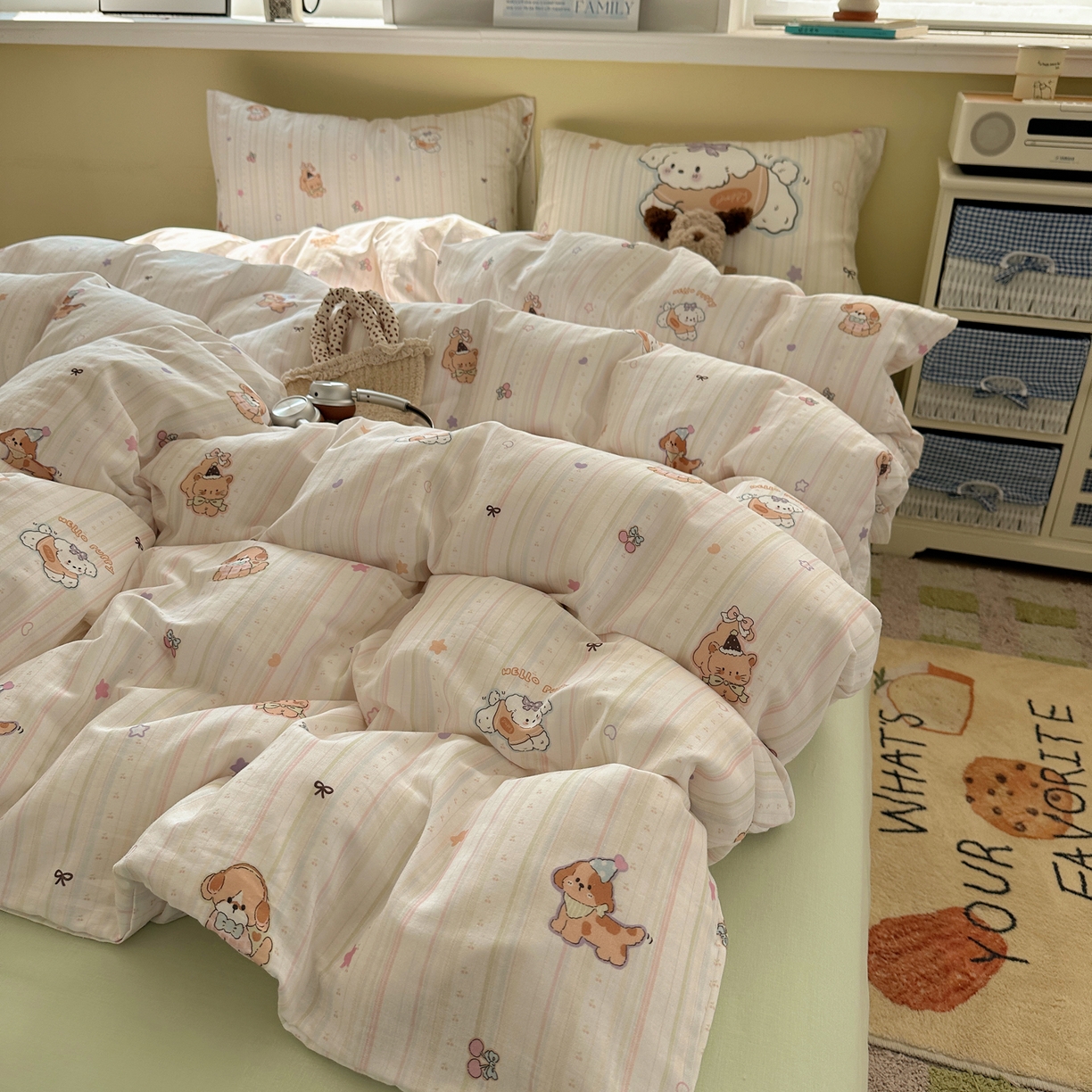 91家纺网 家纺一手货源 找家纺 耀悦家纺 2026新款双层纱全棉四件套大版枕套混搭款博主ins风格款纯棉四件套 cherry小奶狗