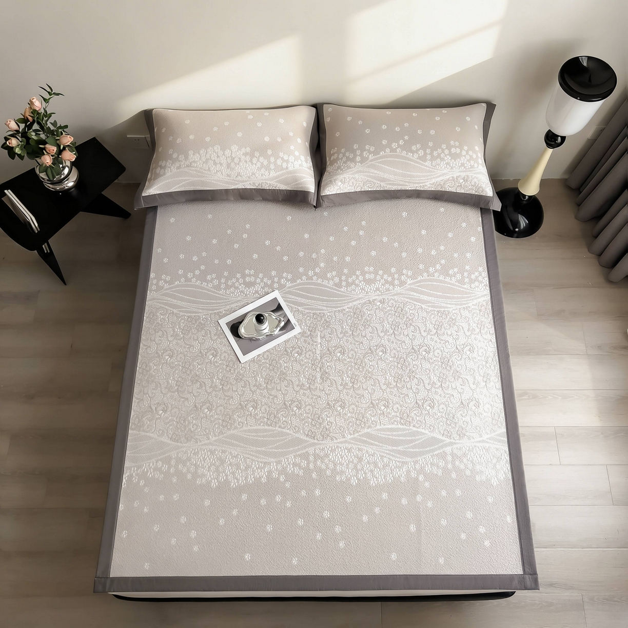 91家纺网 家纺一手货源 找家纺 孩子王家纺 2026春夏新款PE乙纶学生宿舍高克重凉感值过0.21冰豆豆席凉感席子凉席席子 花园奶酪咖 床单款