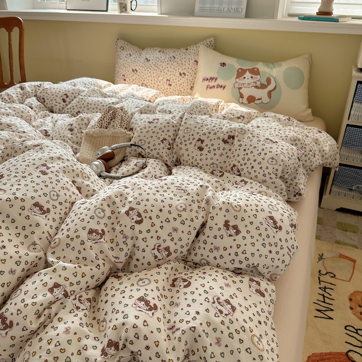 91家纺网 家纺一手货源 找家纺 耀悦家纺 2026新款双层纱全棉四件套大版枕套混搭款博主ins风格款纯棉四件套 combo苹果猫