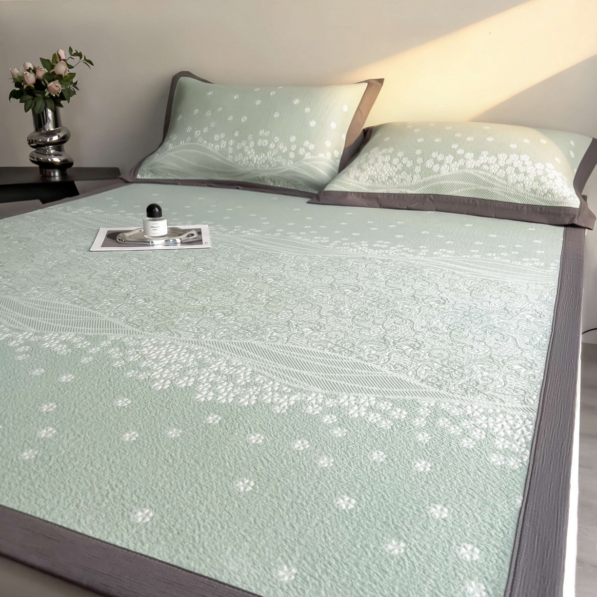 91家纺网 家纺一手货源 找家纺 孩子王家纺 2026春夏新款PE乙纶学生宿舍高克重凉感值过0.21冰豆豆席凉感席子凉席席子 花园青草绿 床单款