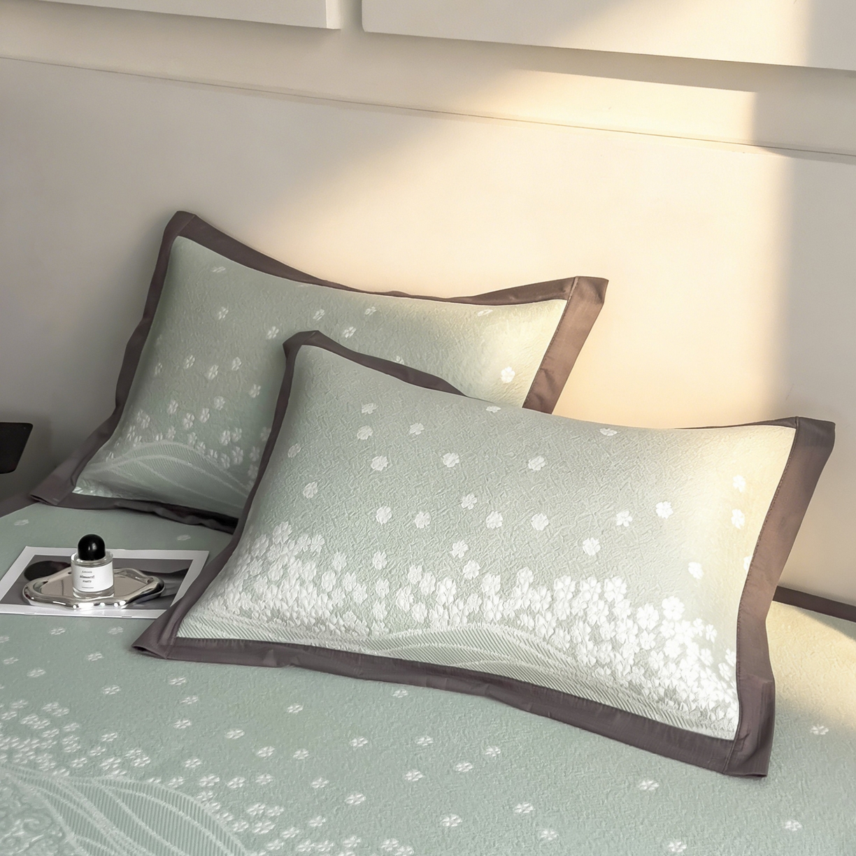 91家纺网 家纺一手货源 找家纺 孩子王家纺 2026春夏新款PE乙纶学生宿舍高克重凉感值过0.21冰豆豆席凉感席子凉席席子 花园青草绿 床单款