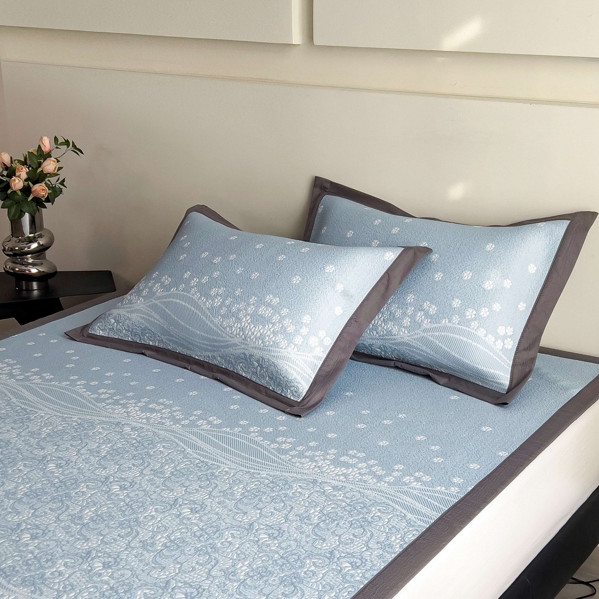 91家纺网 家纺一手货源 找家纺 孩子王家纺 2026春夏新款PE乙纶学生宿舍高克重凉感值过0.21冰豆豆席凉感席子凉席席子 花园星雾蓝 床单款