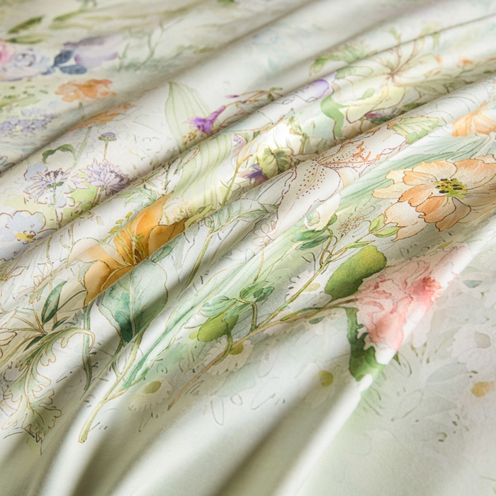 91家纺网 家纺一手货源 找家纺 U品汇 2026新品纯棉全棉平网大版数码印花四件套高端60支长绒棉贡缎埋绳宽边系列 雾花蝶影（绿）