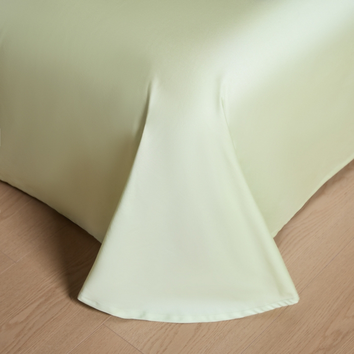 91家纺网 家纺一手货源 找家纺 U品汇 2026新品纯棉全棉平网大版数码印花四件套高端60支长绒棉贡缎埋绳宽边系列 雾花蝶影（绿）