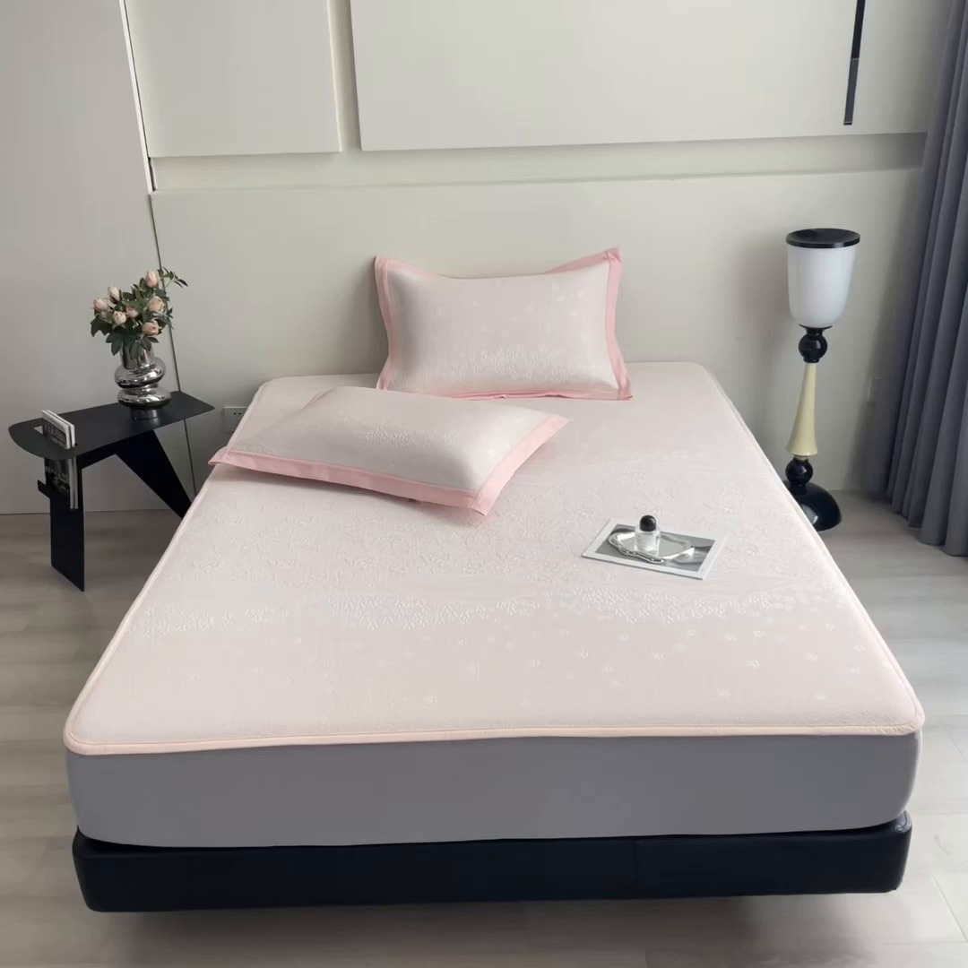 91家纺网 家纺一手货源 找家纺 孩子王家纺 2026春夏新款PE乙纶学生宿舍高克重凉感值过0.21冰豆豆席凉感席子凉席席子 花园蜜裸粉 床笠款