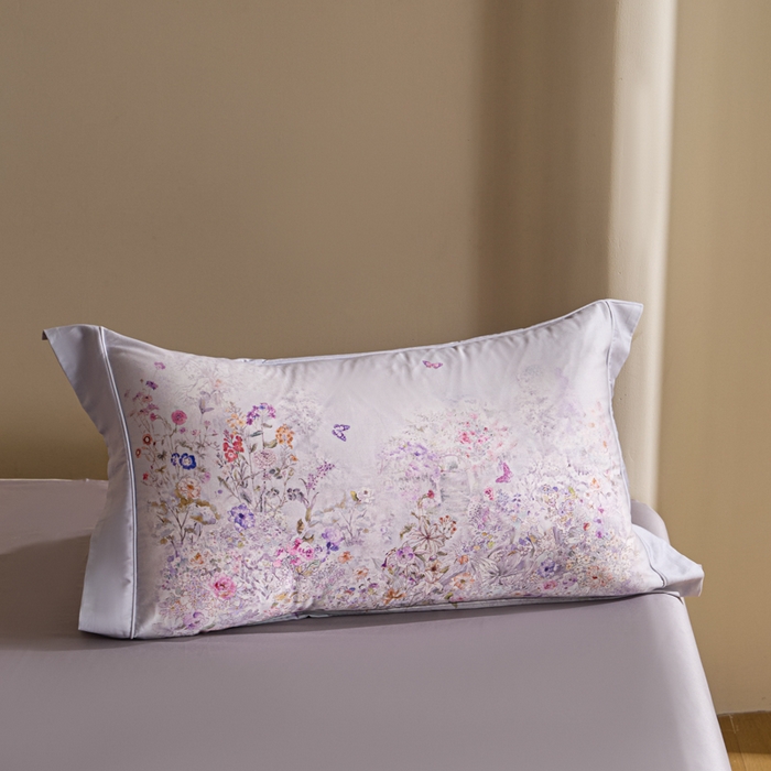 91家纺网 家纺一手货源 找家纺 U品汇 2026新品纯棉全棉平网大版数码印花四件套高端60支长绒棉贡缎埋绳宽边系列 雾花蝶影（紫）