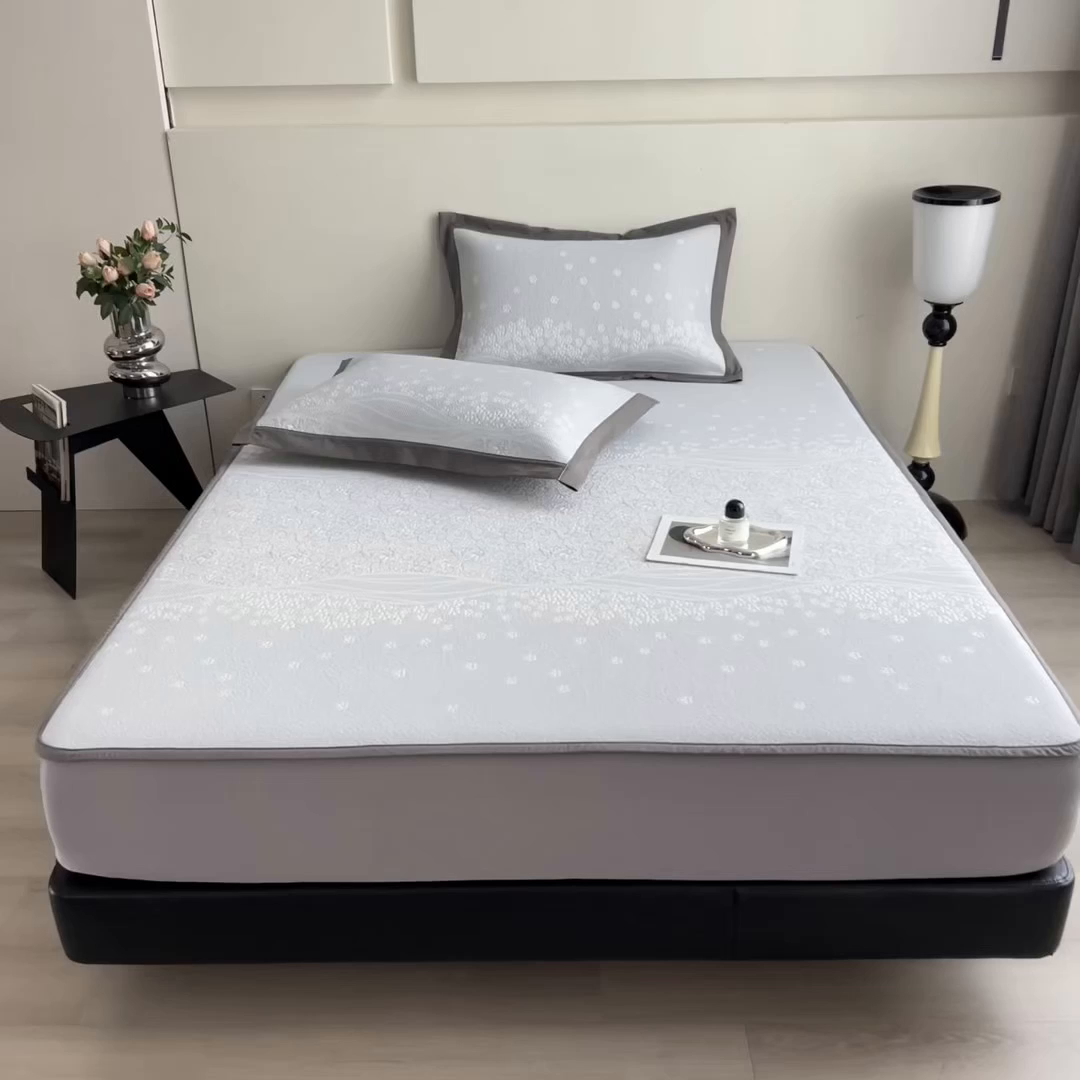 91家纺网 家纺一手货源 找家纺 孩子王家纺 2026春夏新款PE乙纶学生宿舍高克重凉感值过0.21冰豆豆席凉感席子凉席席子 花园尼罗淡蓝 床笠款