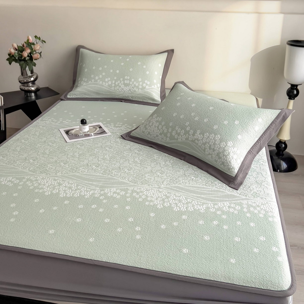 91家纺网 家纺一手货源 找家纺 孩子王家纺 2026春夏新款PE乙纶学生宿舍高克重凉感值过0.21冰豆豆席凉感席子凉席席子 花园青草绿 床笠款