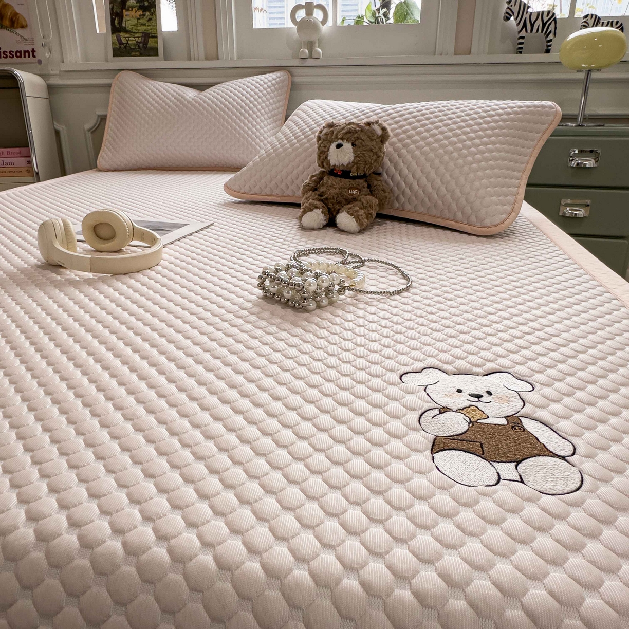 91家纺网 家纺一手货源 找家纺 孩子王家纺 2026春夏新款冰豆豆凉席凉感值过0.21冰丝床单单件冰丝席家用空调软席凉席席子 芭蕾粉-床铺款