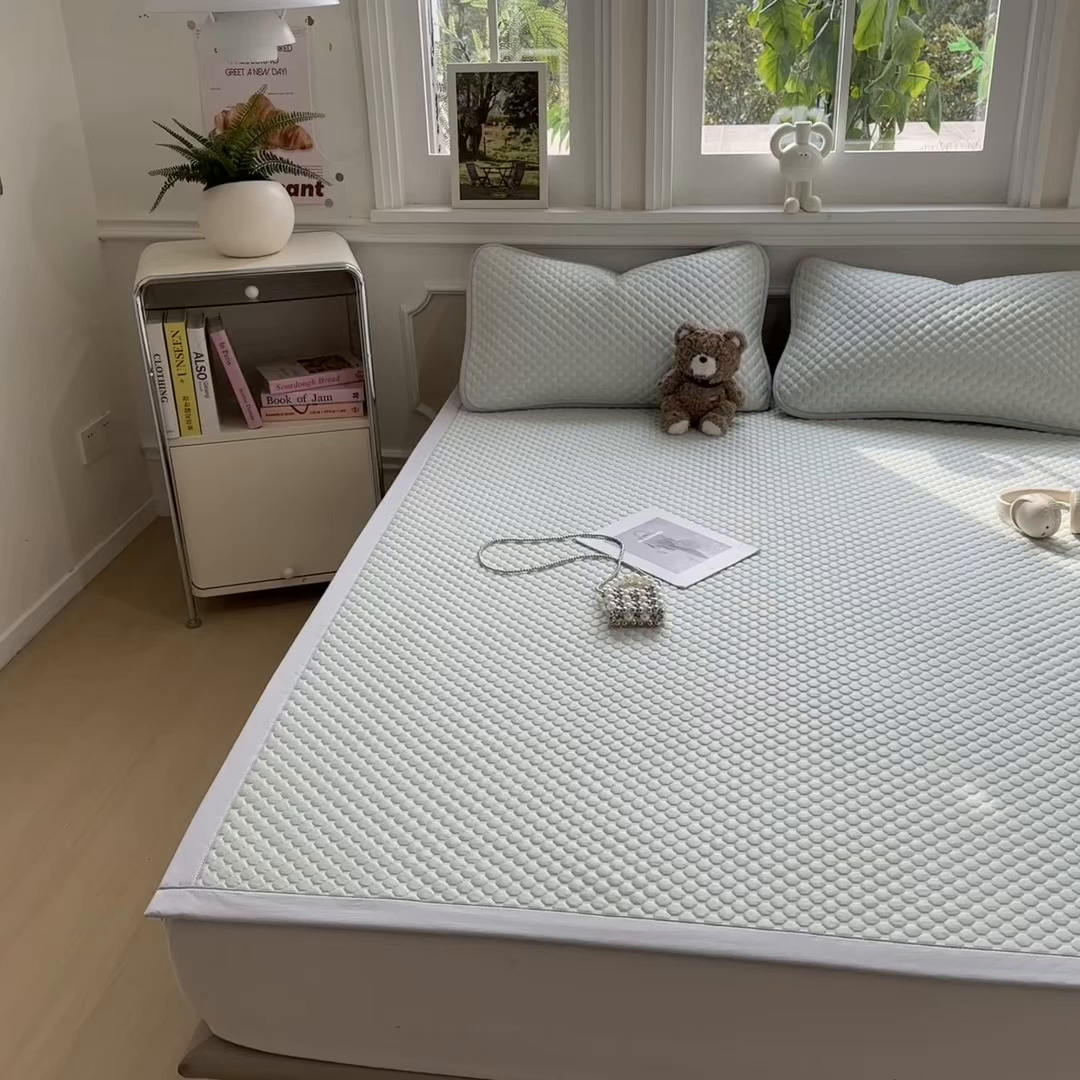 91家纺网 家纺一手货源 找家纺 孩子王家纺 2026春夏新款冰豆豆凉席凉感值过0.21冰丝床单单件冰丝席家用空调软席凉席席子 果绿-床铺款