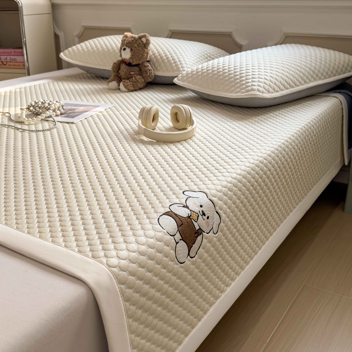 91家纺网 家纺一手货源 找家纺 孩子王家纺 2026春夏新款冰豆豆凉席凉感值过0.21冰丝床单单件冰丝席家用空调软席凉席席子 奶酪黄-床铺款