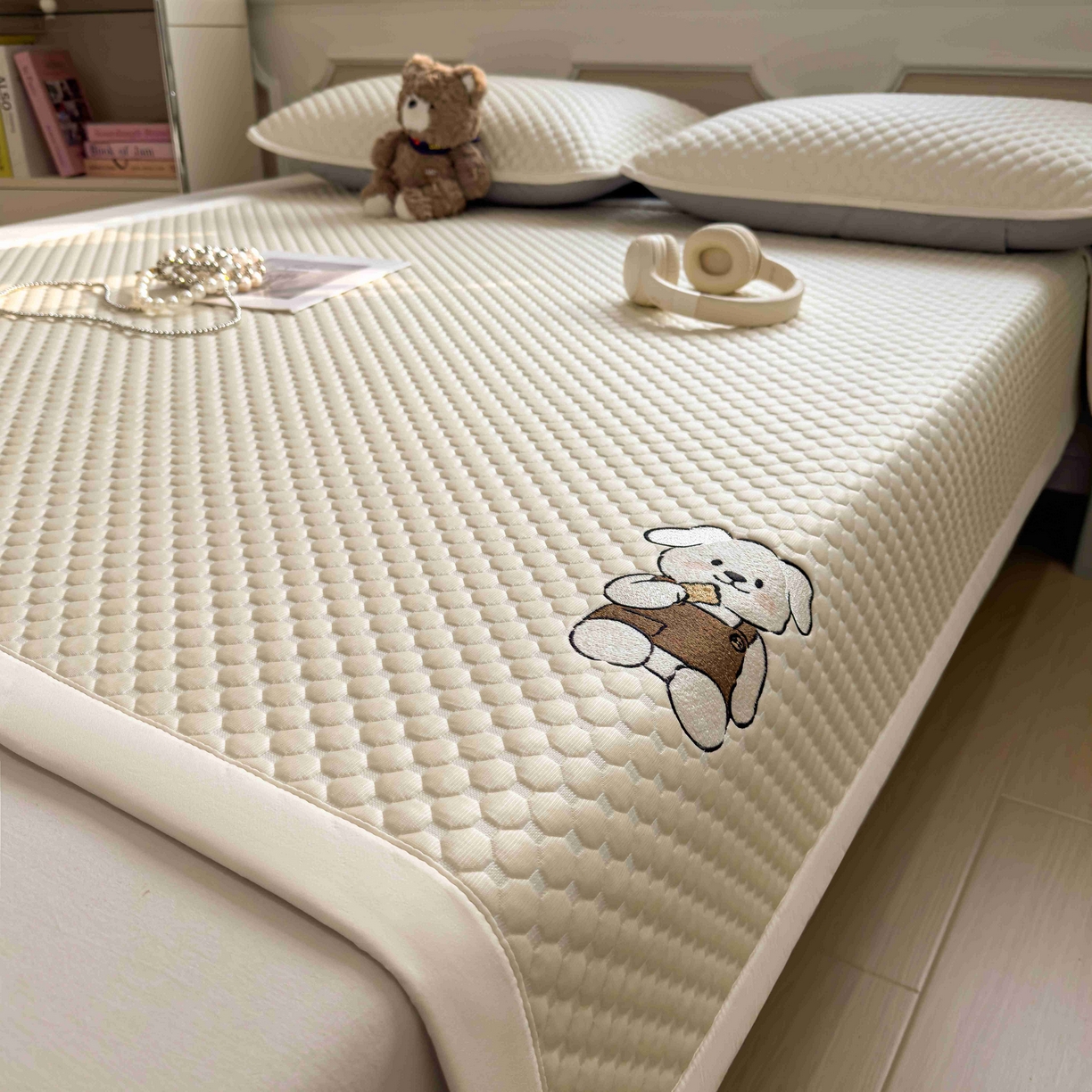 91家纺网 家纺一手货源 找家纺 孩子王家纺 2026春夏新款冰豆豆凉席凉感值过0.21冰丝床单单件冰丝席家用空调软席凉席席子 奶酪黄-床铺款