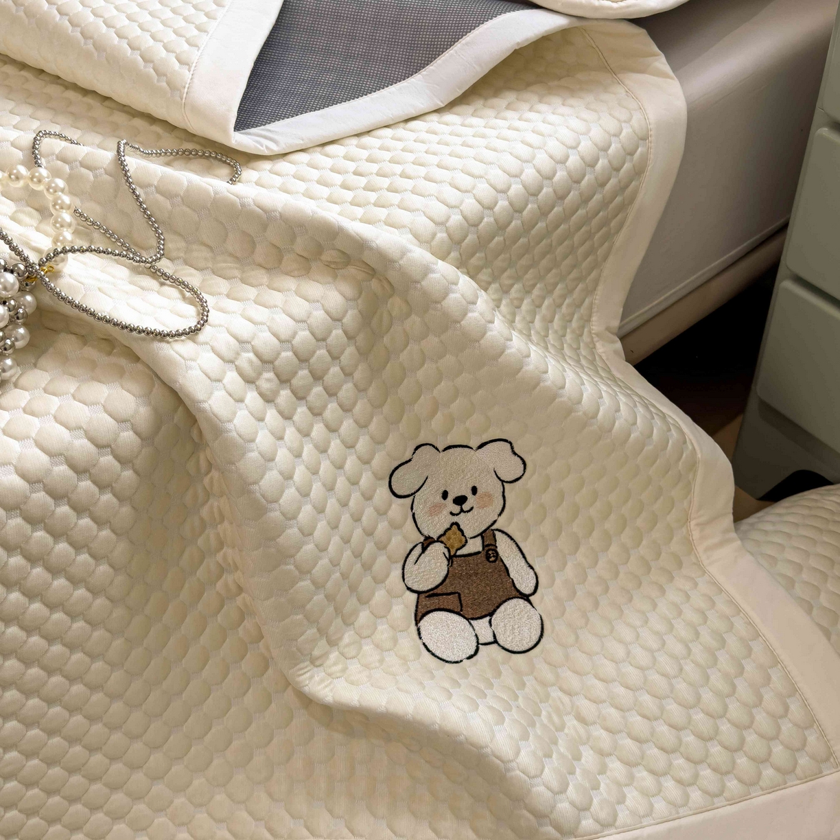 91家纺网 家纺一手货源 找家纺 孩子王家纺 2026春夏新款冰豆豆凉席凉感值过0.21冰丝床单单件冰丝席家用空调软席凉席席子 奶酪黄-床铺款