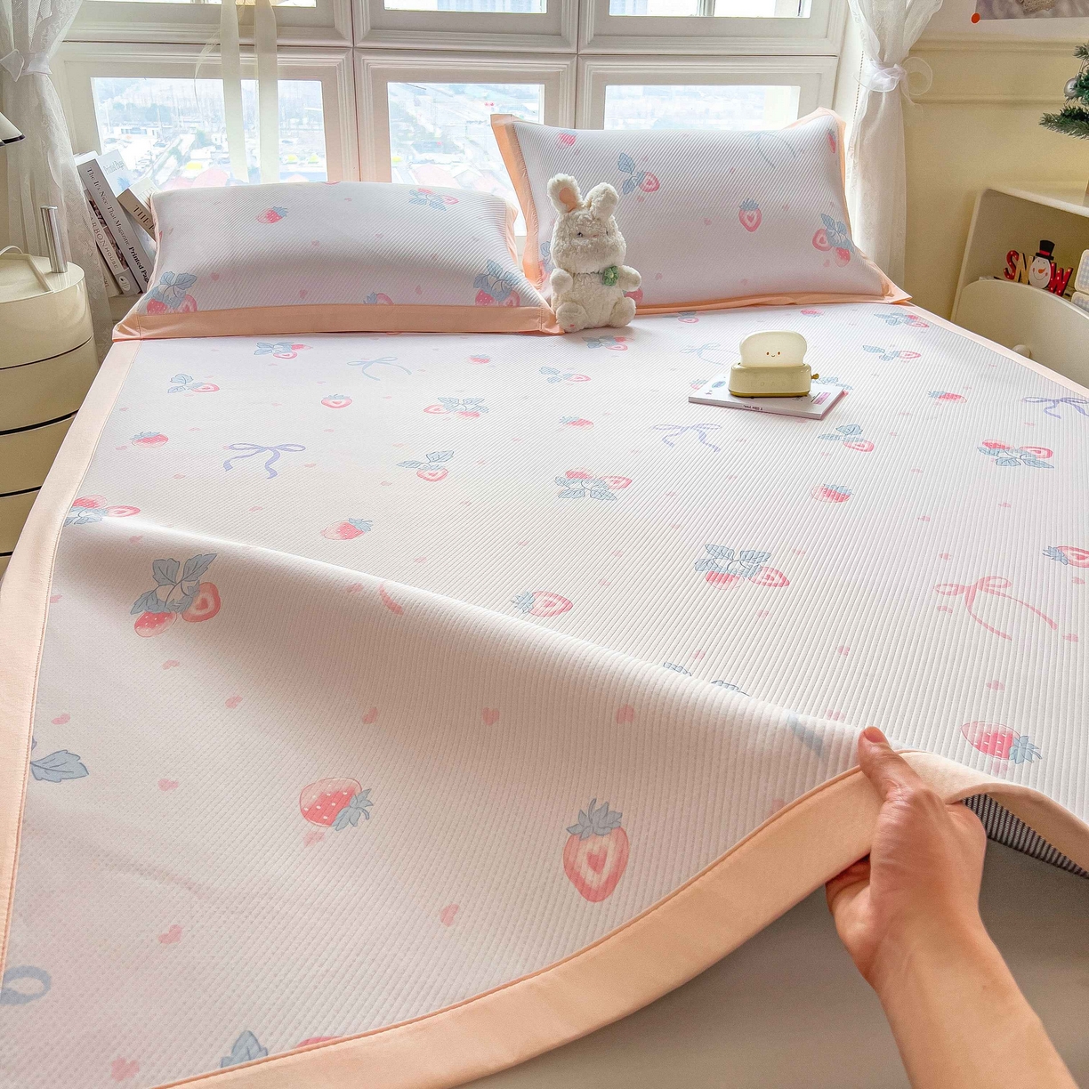 91家纺网 家纺一手货源 找家纺 （总）孩子王家纺 2026春夏新款夏季花卉冰丝凉席凉感值过0.21冰豆豆A类可机洗学生宿舍空调软席