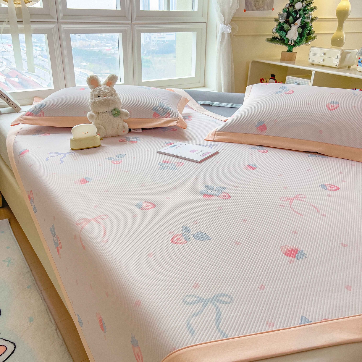 91家纺网 家纺一手货源 找家纺 （总）孩子王家纺 2026春夏新款夏季花卉冰丝凉席凉感值过0.21冰豆豆A类可机洗学生宿舍空调软席