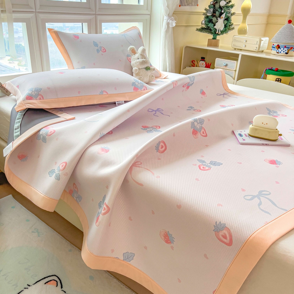 91家纺网 家纺一手货源 找家纺 （总）孩子王家纺 2026春夏新款夏季花卉冰丝凉席凉感值过0.21冰豆豆A类可机洗学生宿舍空调软席