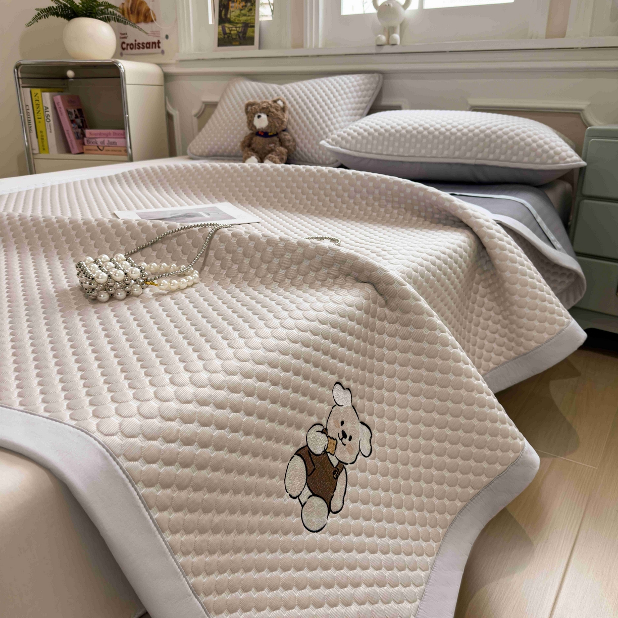 91家纺网 家纺一手货源 找家纺 孩子王家纺 2026春夏新款冰豆豆凉席凉感值过0.21冰丝床单单件冰丝席家用空调软席凉席席子 椰子灰-床铺款