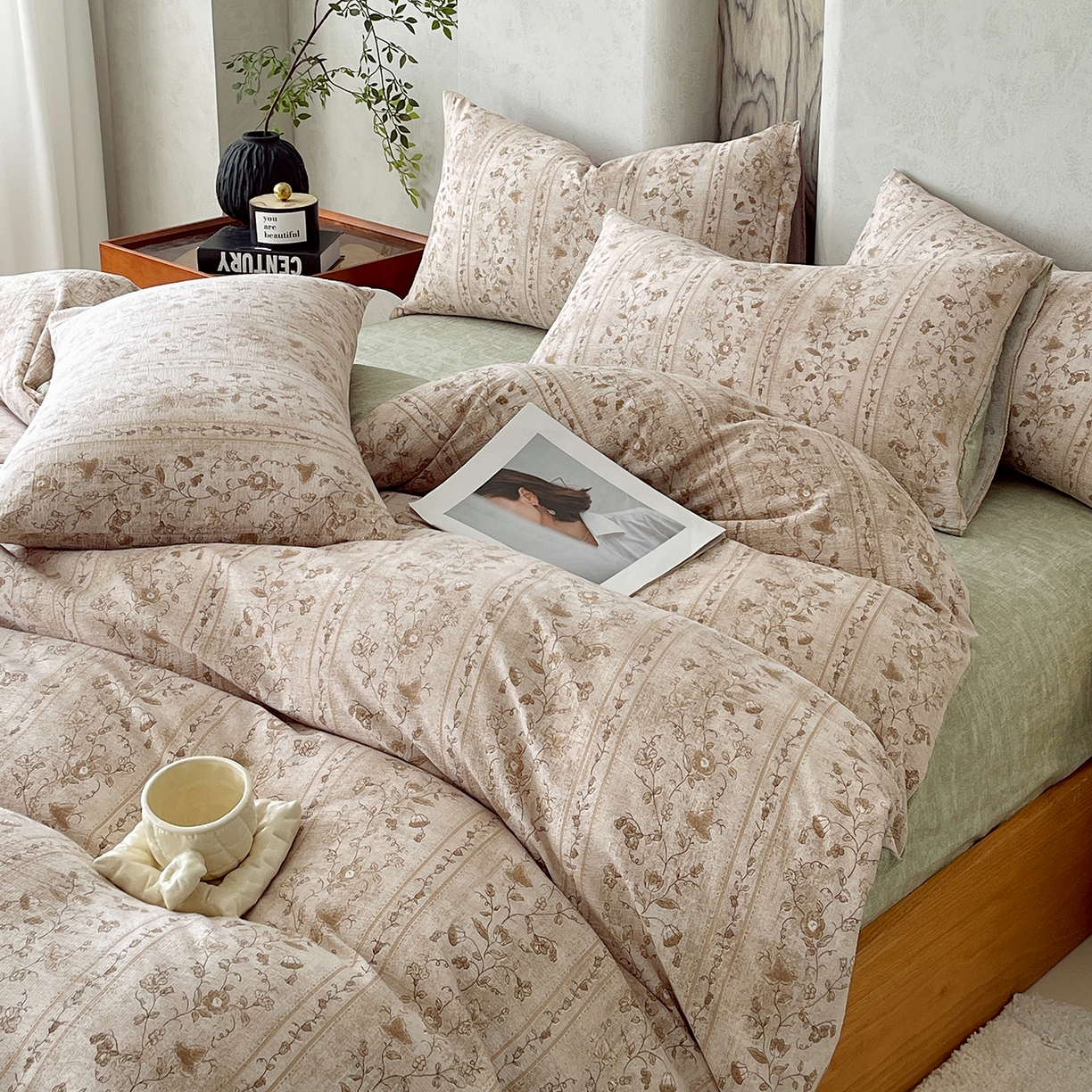 91家纺网 家纺一手货源 找家纺 灿哈家纺 2025新款复古风仿麻四件套 繁艳生香