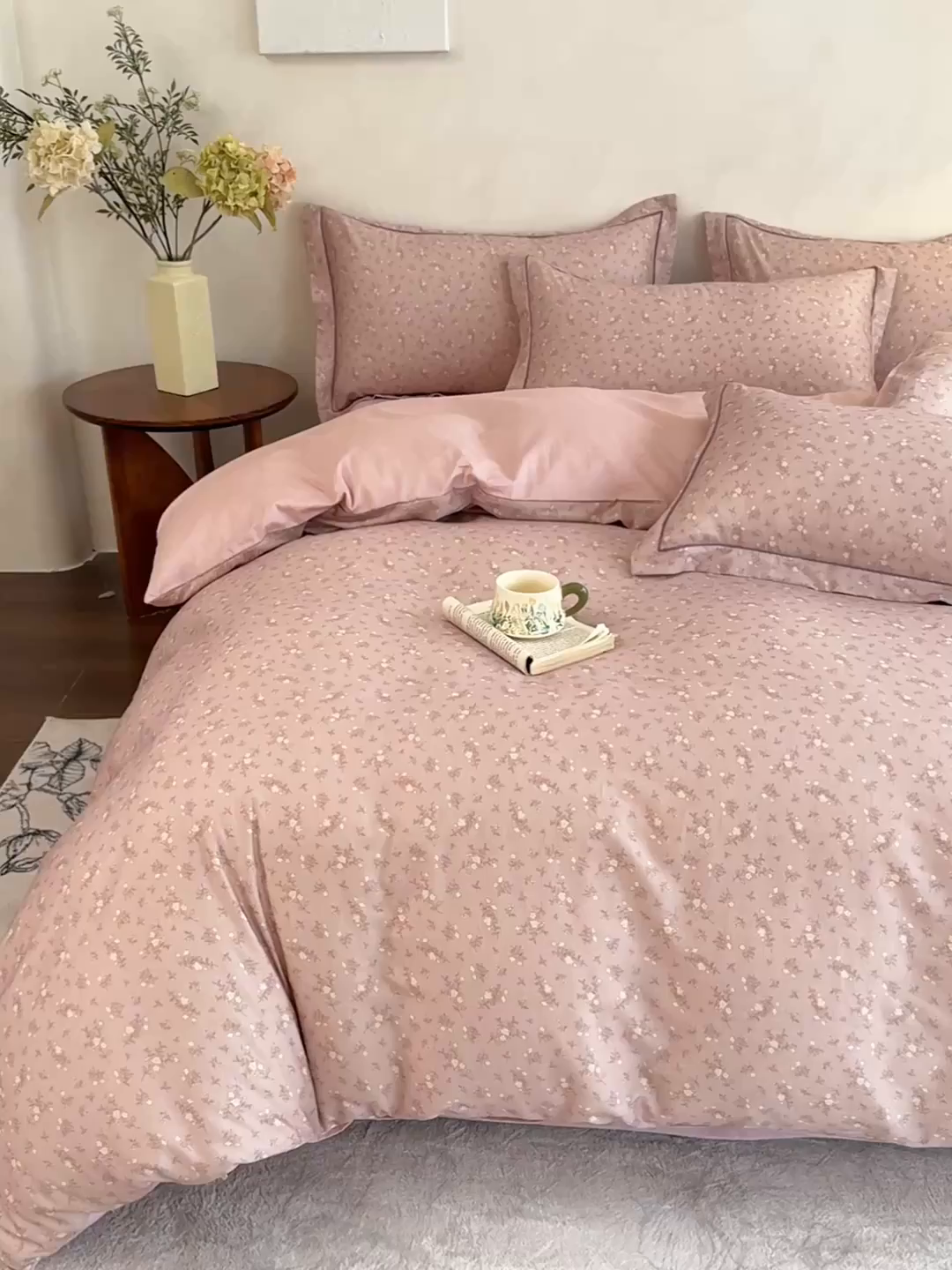 91家纺网 家纺一手货源 找家纺 U品汇 2026新款全棉纯棉麻数码印花四件套亚麻复古夏季床上用品（70%棉30%亚麻） 伊人-豆沙