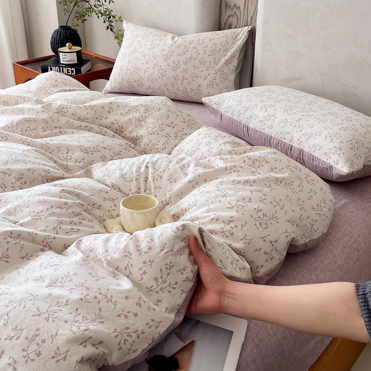 91家纺网 家纺一手货源 找家纺 灿哈家纺 2025新款复古风仿麻四件套 芳枝凝香