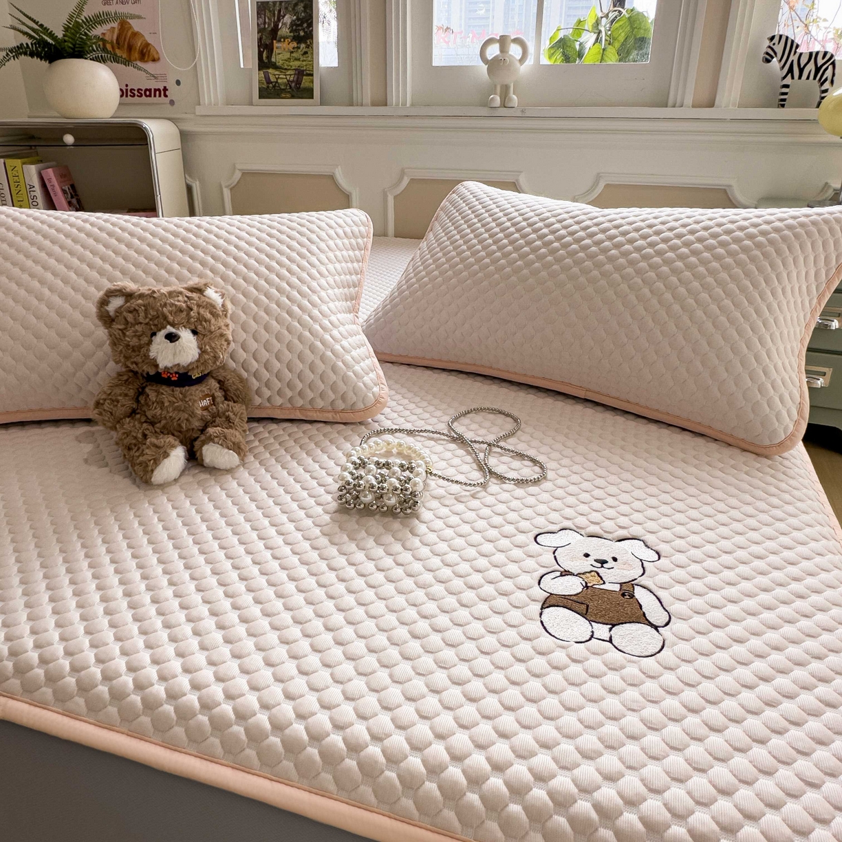 91家纺网 家纺一手货源 找家纺 孩子王家纺 2026春夏新款冰豆豆凉席凉感值过0.21冰丝床单单件冰丝席家用空调软席凉席席子 芭蕾粉-床笠款