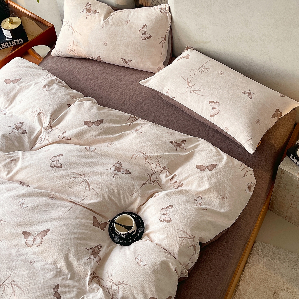 91家纺网 家纺一手货源 找家纺 灿哈家纺 2025新款复古风仿麻四件套 青筠蝶梦