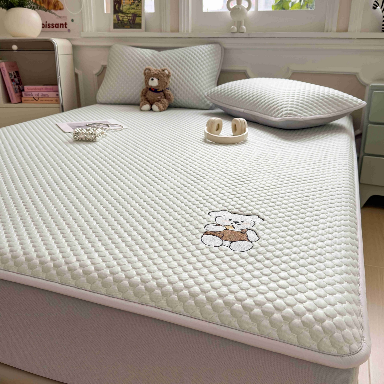 91家纺网 家纺一手货源 找家纺 孩子王家纺 2026春夏新款冰豆豆凉席凉感值过0.21冰丝床单单件冰丝席家用空调软席凉席席子 果绿-床笠款