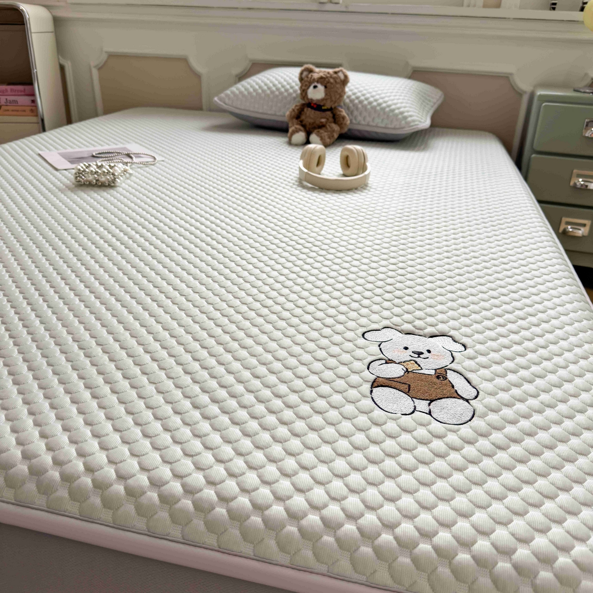 91家纺网 家纺一手货源 找家纺 孩子王家纺 2026春夏新款冰豆豆凉席凉感值过0.21冰丝床单单件冰丝席家用空调软席凉席席子 果绿-床笠款