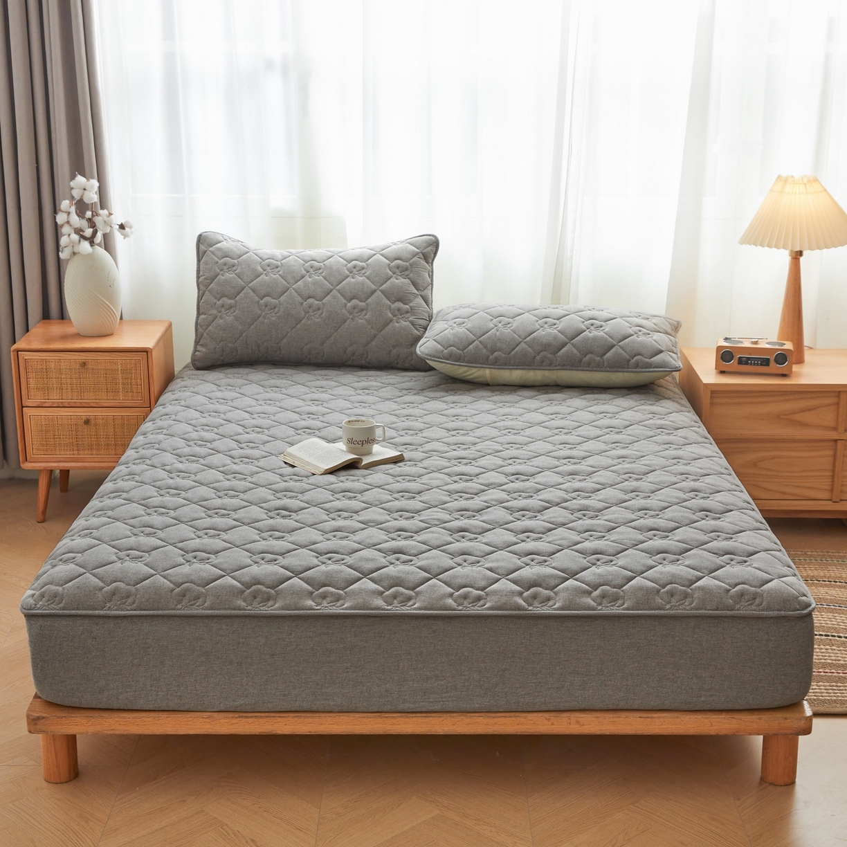 91家纺网 家纺一手货源 找家纺 小米枕芯 2026新款全棉纯棉棉花图案舒适夹棉床笠 灰色