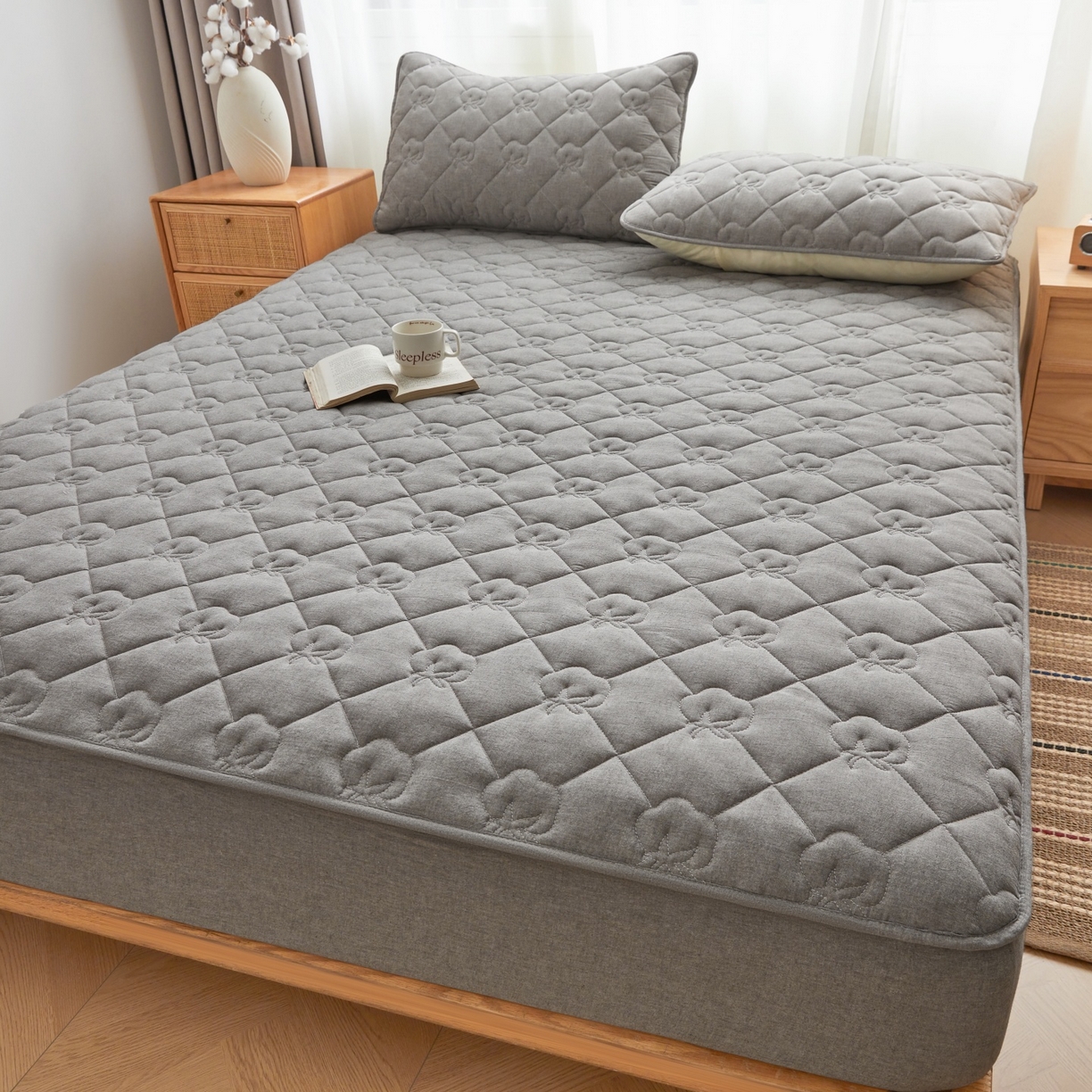 91家纺网 家纺一手货源 找家纺 小米枕芯 2026新款全棉纯棉棉花图案舒适夹棉床笠 灰色