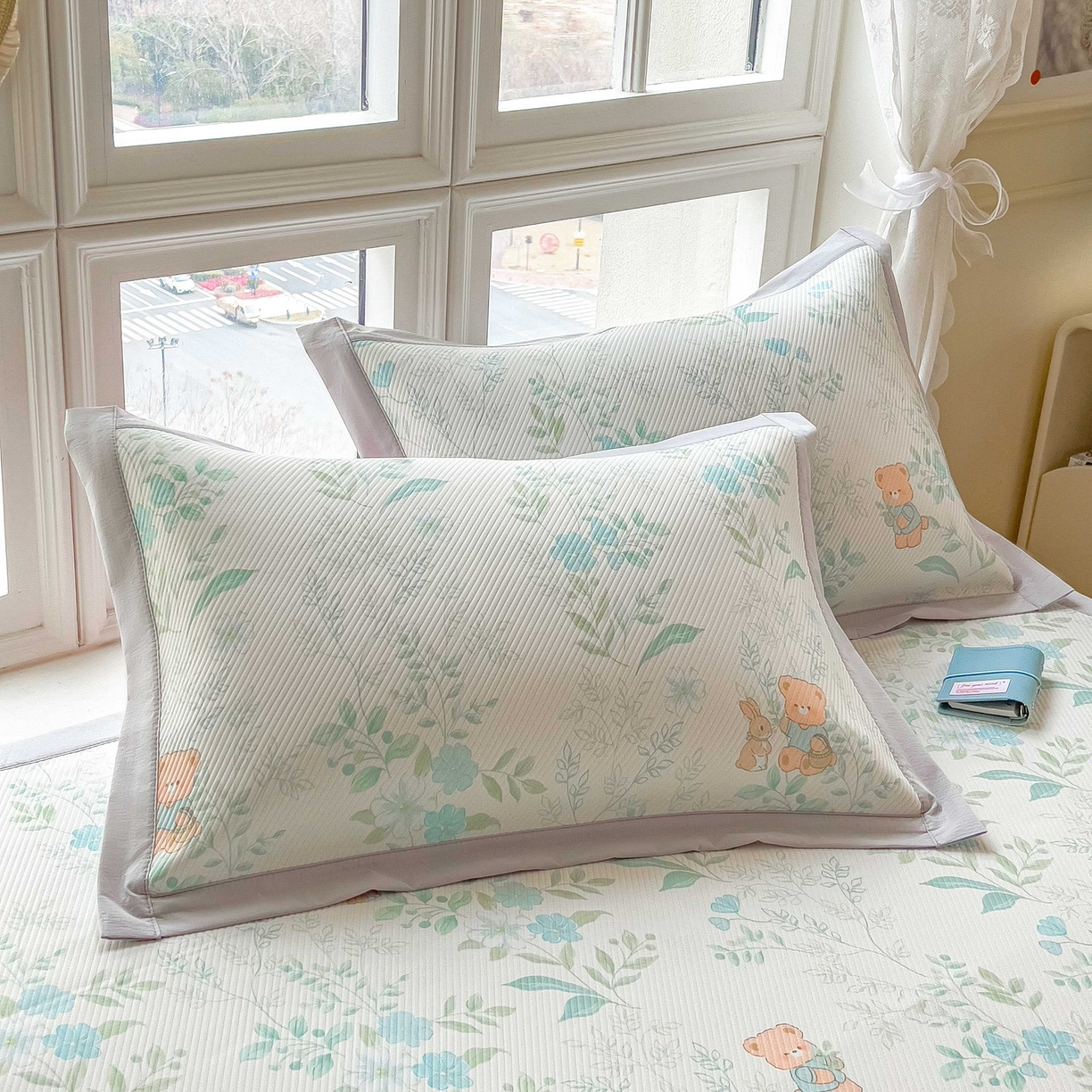 91家纺网 家纺一手货源 找家纺 孩子王家纺 2026春夏新款夏季花卉冰丝凉席凉感值过0.21冰豆豆A类可机洗学生宿舍空调软席 丛林小熊 床单款