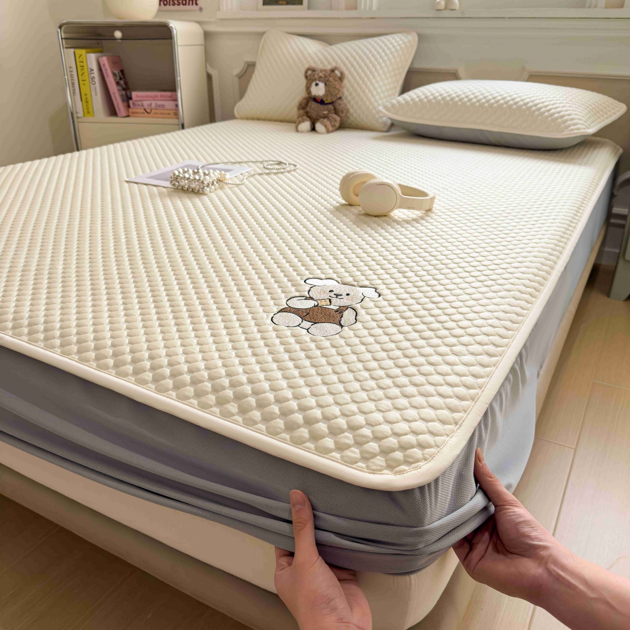 91家纺网 家纺一手货源 找家纺 孩子王家纺 2026春夏新款冰豆豆凉席凉感值过0.21冰丝床单单件冰丝席家用空调软席凉席席子 奶酪黄-床笠款