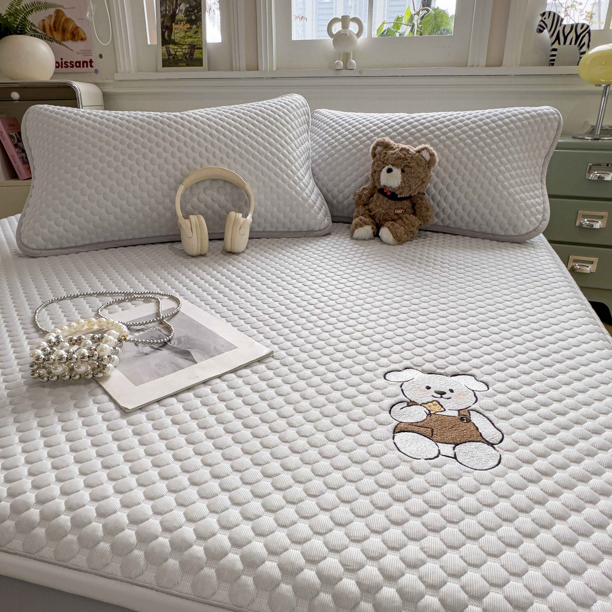 91家纺网 家纺一手货源 找家纺 孩子王家纺 2026春夏新款冰豆豆凉席凉感值过0.21冰丝床单单件冰丝席家用空调软席凉席席子 薇薇蓝-床笠款