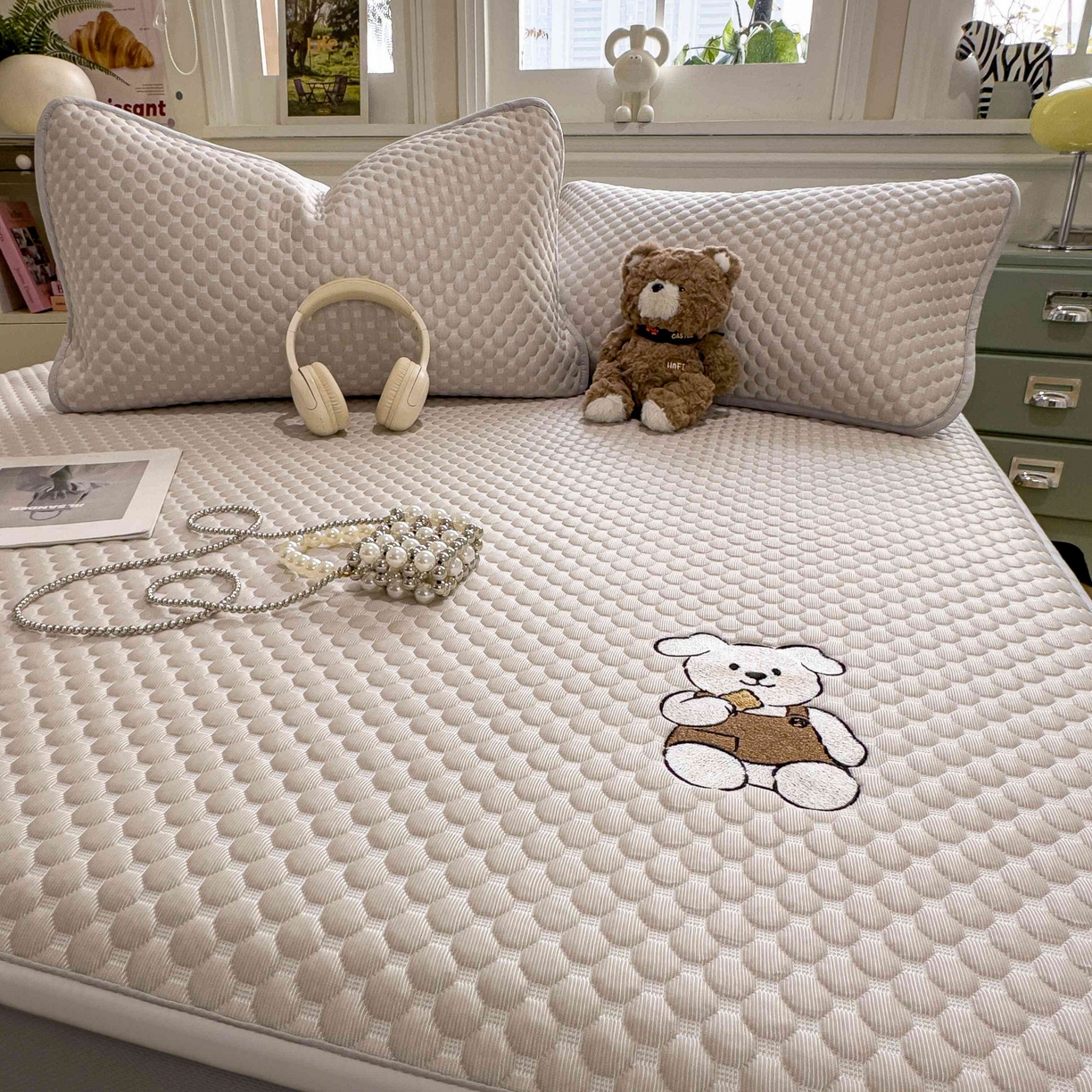 91家纺网 家纺一手货源 找家纺 孩子王家纺 2026春夏新款冰豆豆凉席凉感值过0.21冰丝床单单件冰丝席家用空调软席凉席席子 椰子灰-床笠款